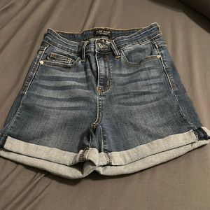 Judy blue shorts